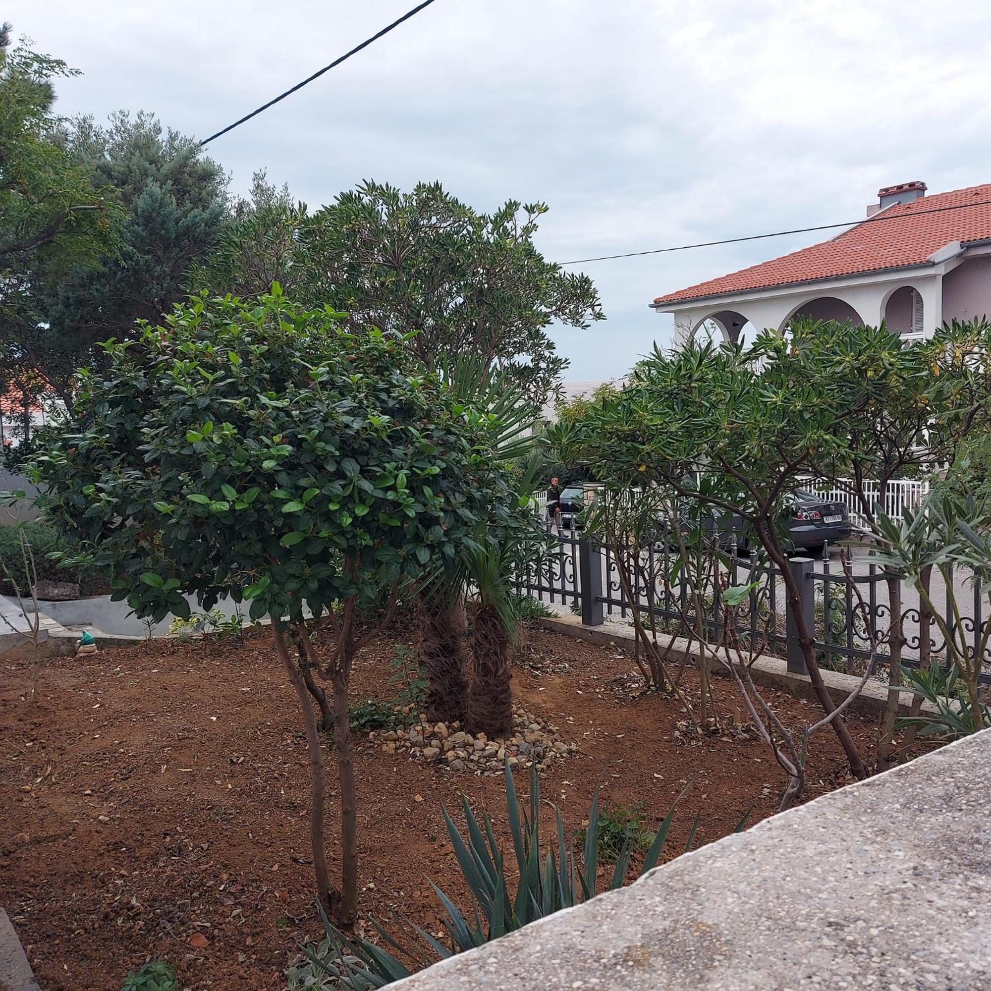 Apartman Zahira Karlobag Εξωτερικό φωτογραφία